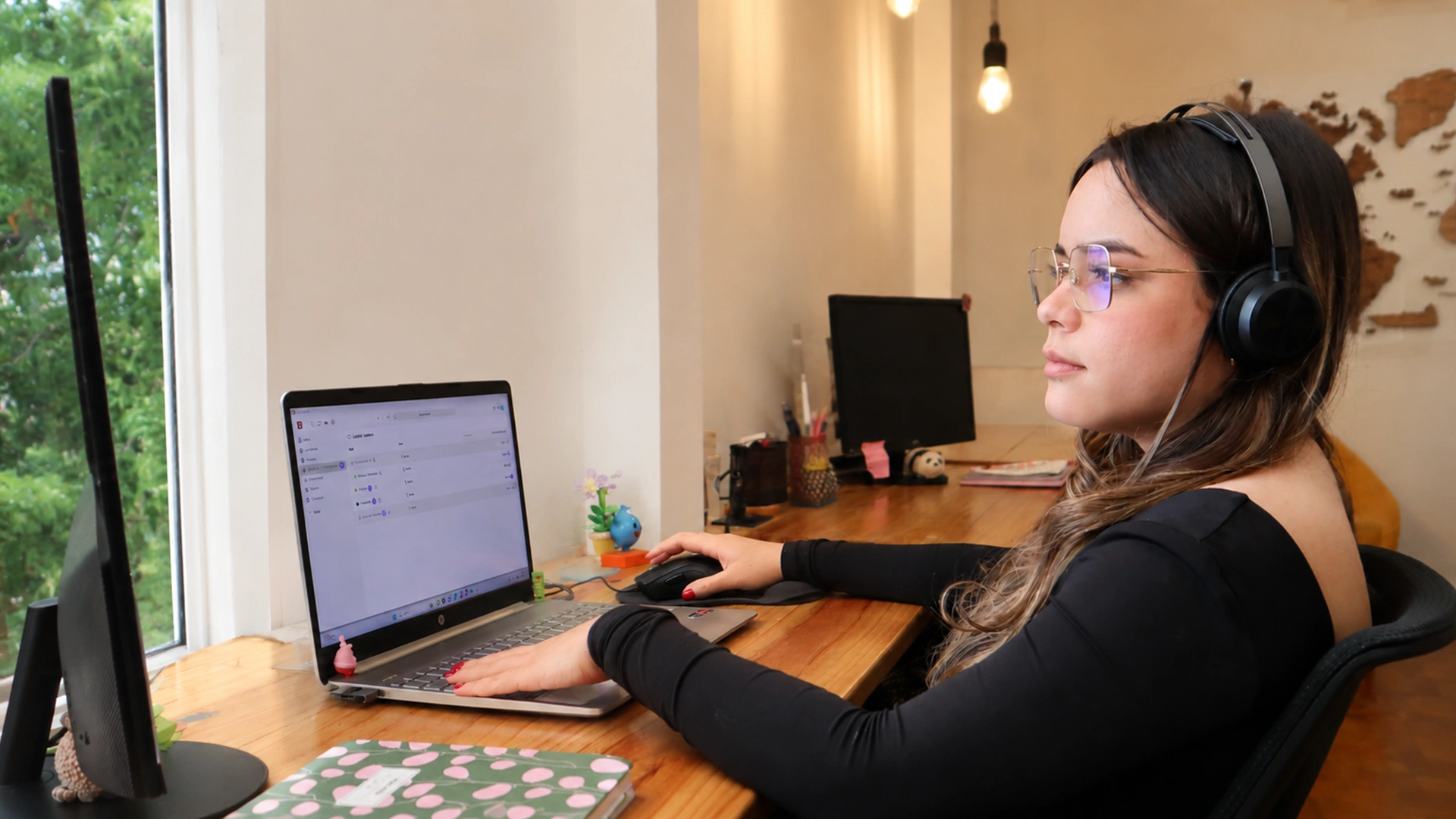 remote-professional-video-call-flexible-workspace.webp